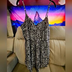 Billabong Short Dress Spaghetti strap black and white back tie skater style LG